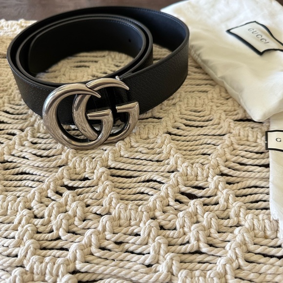 Gucci Double G Men’s Logo Belt - Black And Silver -48” Length - Picture 2 of 3
